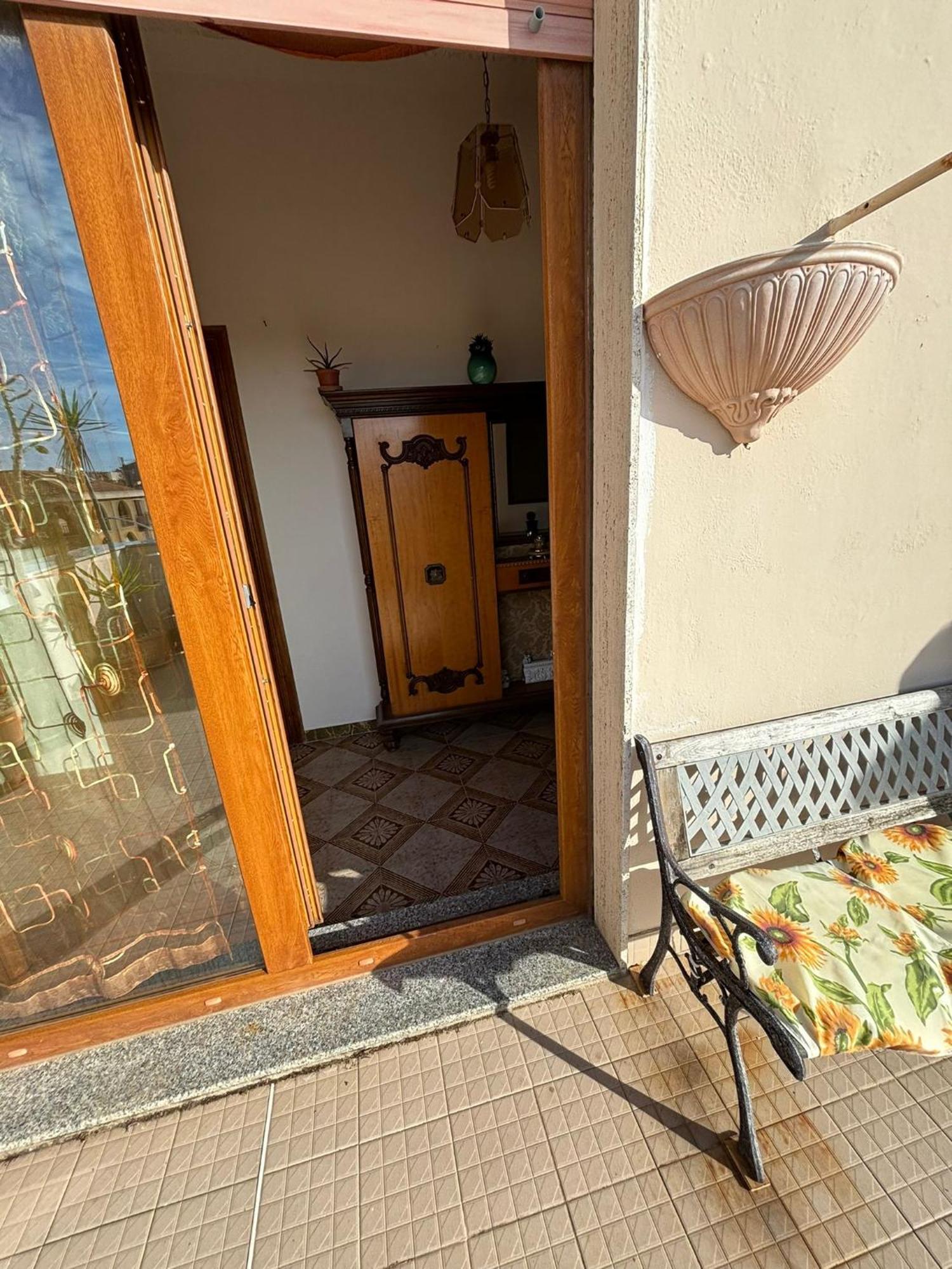 Pm 17 Via Galileo Galilei Guest House อาลเกโร ภายนอก รูปภาพ